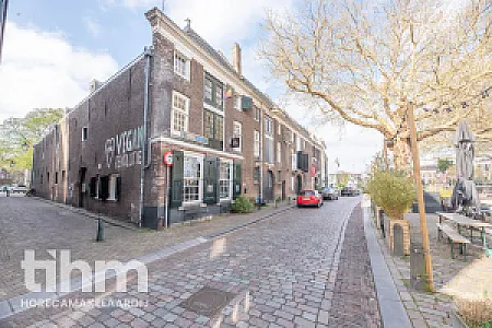 Horeca te koop met terras aan water in Dordrecht afbeelding